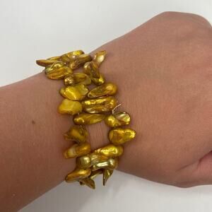 Yellow shell stretchy bracelets